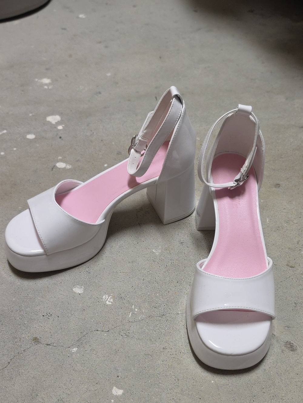 New Sugar Thrillz White Platform Block Heel Sandals with Pink Insole